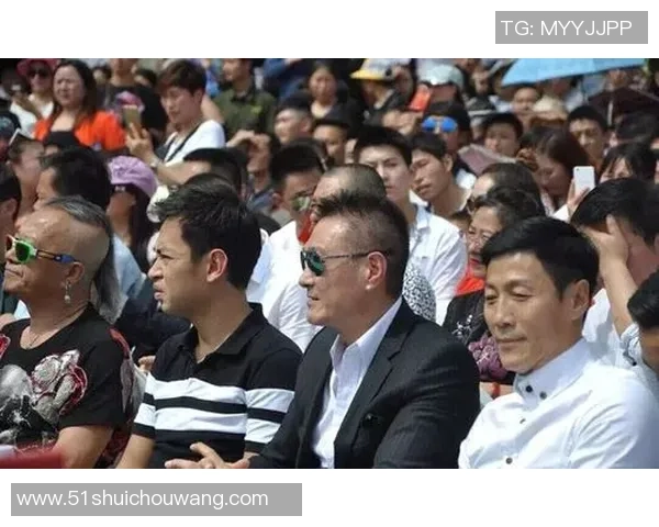 香港足球明星队首发阵容揭晓球迷期待精彩表现与胜利之路