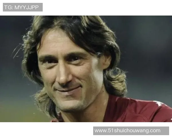 意大利女足球明星展现多才多艺才华挑战音乐舞台引发热议